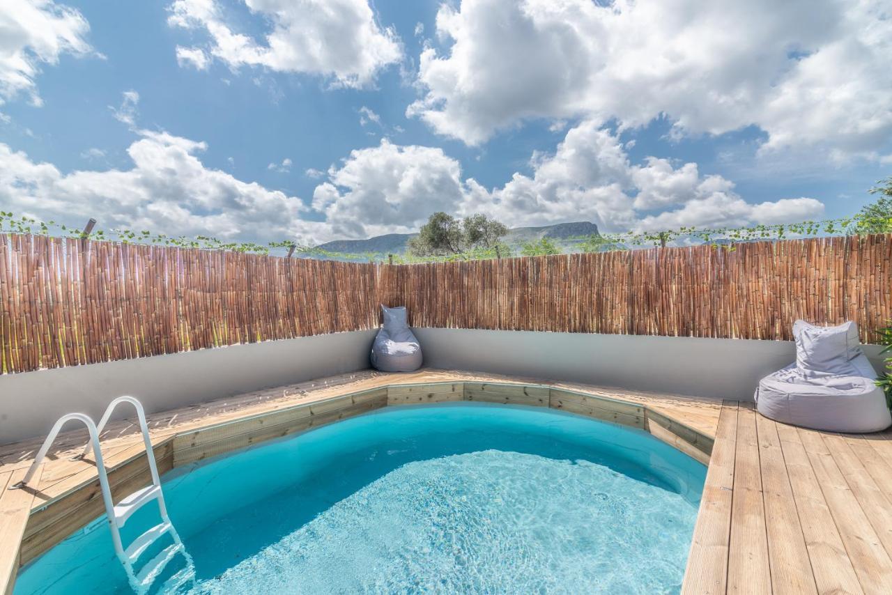 Modern House With Pool Near Beach Gazi Exterior foto