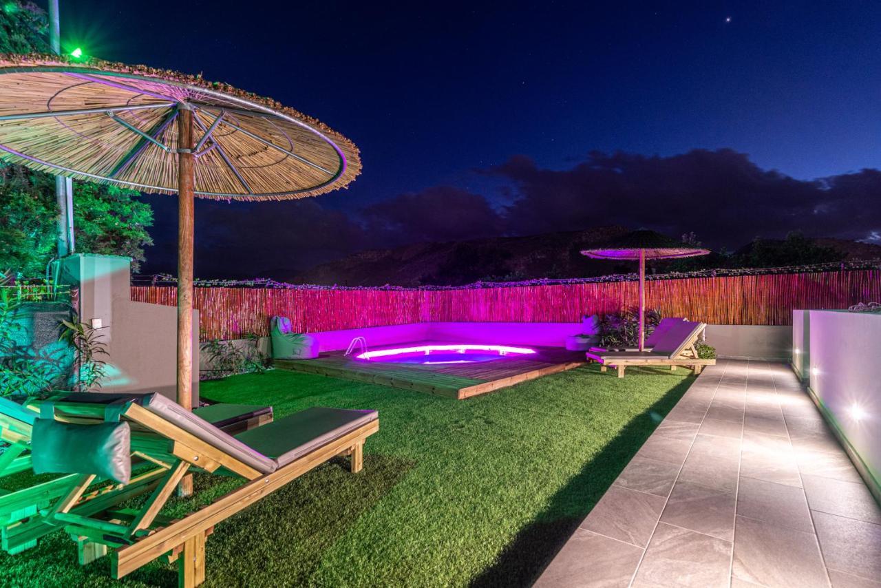 Modern House With Pool Near Beach Gazi Exterior foto